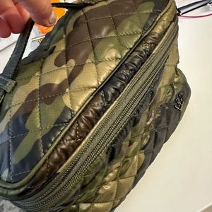 Oliver Thomas ( never used ) traincase ( toiletry bag) in camo print